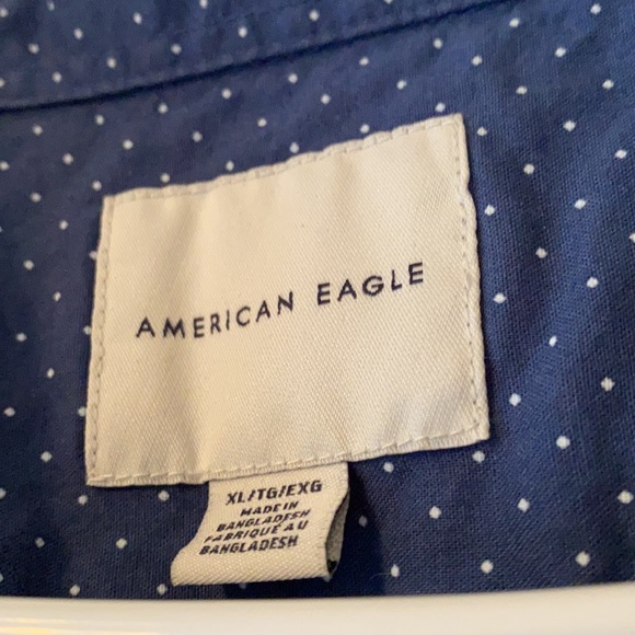 3/$15 ☀️ American Eagle men’s navy polka dot button up - Picture 3 of 3